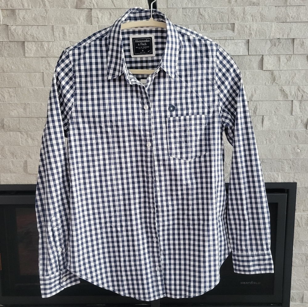 Abercrombie & Fitch button down shirt M